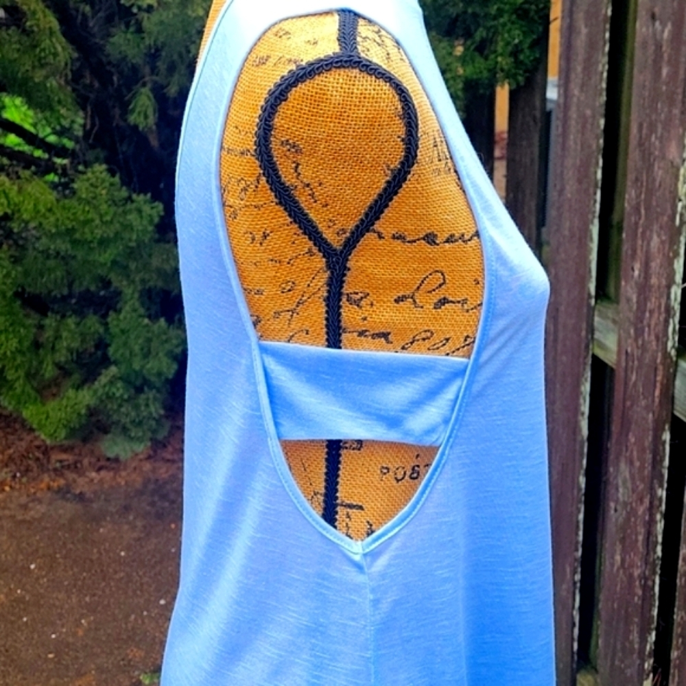 NEW Shein Sleeveless Top with Cut Out Details - Picture 9 of 17